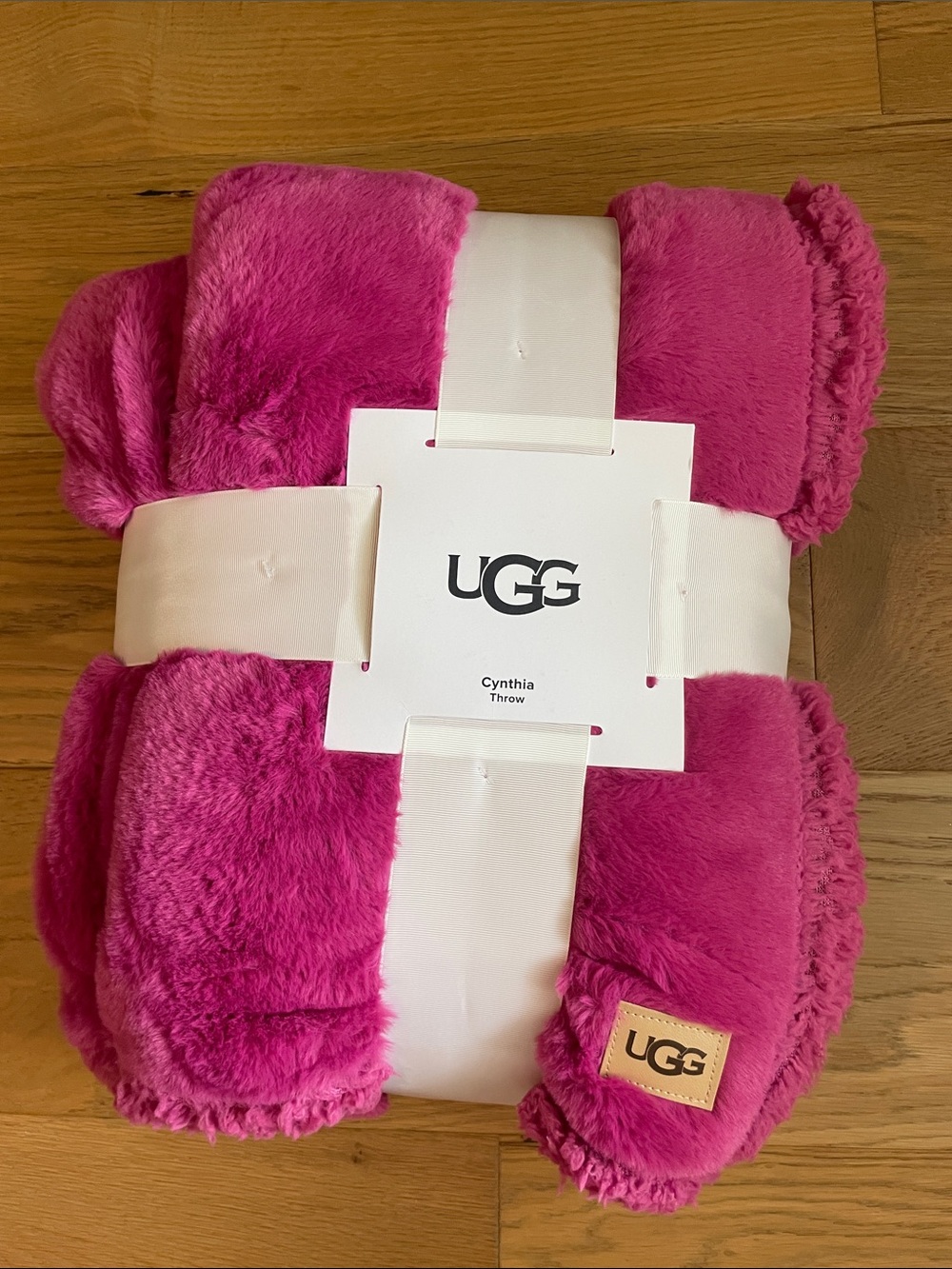 UGG Cynthia Throw Blanket Chroma Pink, NWT
